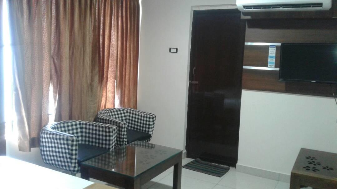 Hotel Gowri Sankar Ambāsamudram Esterno foto